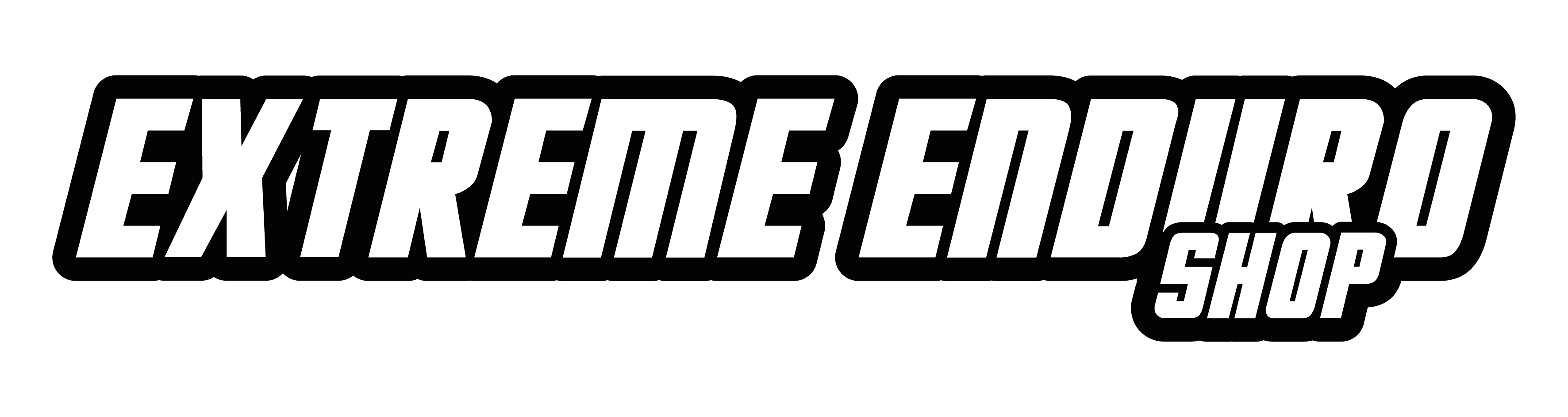 Weißer Schriftzug EXTREME ENDURO SHOP in fetter, kursiver Schrift mit einer dicken schwarzen Umrandung.